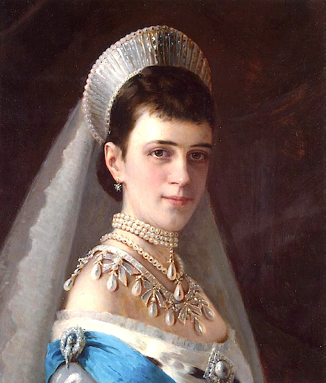 1880s Maria Fiodorovna in a headdress decorated with pearls by Ivan Nikolayevich Kramskoi (Hermitage)