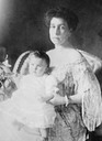 1907 Ducky and Maria Kirillovna close up