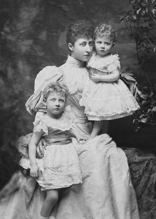 Little Alexandra Duff and Princess Royal Louise From queenvictoriasfamily.tumblr.com
