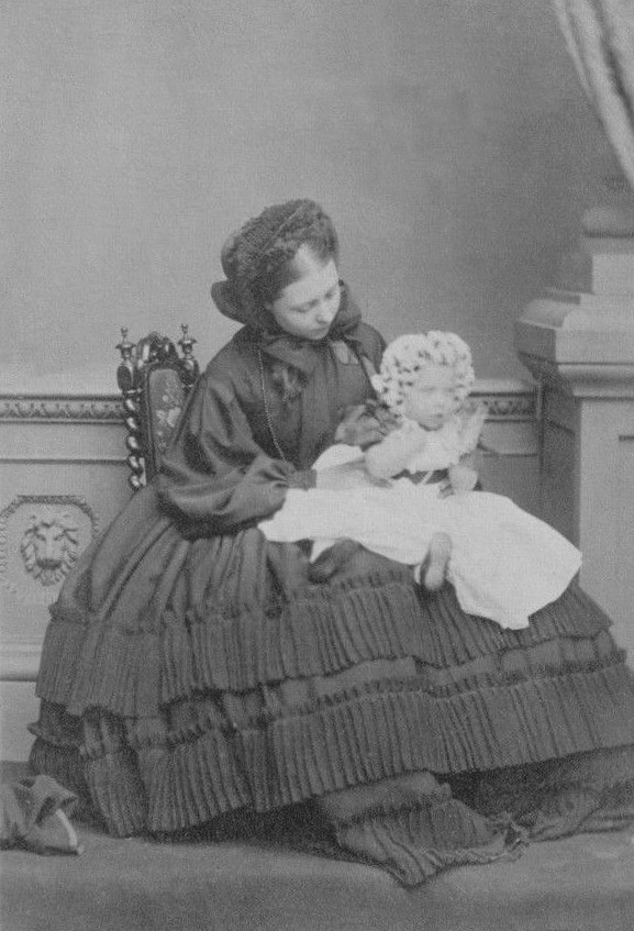 1861 CDV Victoria, Princess Royal Empress Frederick of Germany by Mayall eBay deflaw detint -