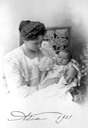 1901 Alexandra with daughter Anastasia