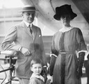 ca. 1914 Count Moltke with wife Cornelia, née Van Rensselaer Thayer and child