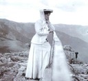 1911 Tsaritsa Alexandra at cliff
