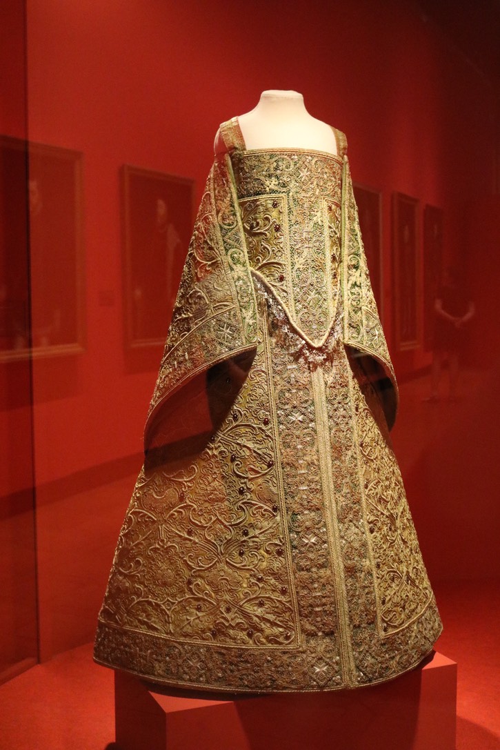 Dress probably belonging to Isabel Clara Eugenia (location ?) From fiberferret (Mariana de Salamanca)'s photostream on flickr