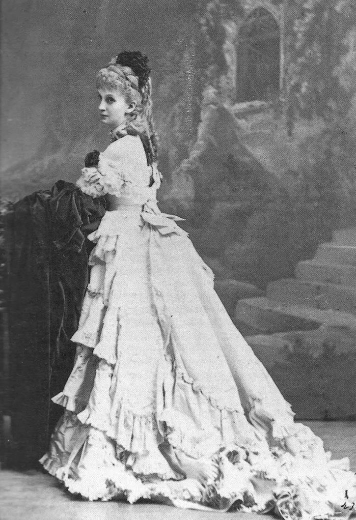 Princesa Sophie Troubetzkoy, Duquesa de Morny, Duquesa de Alburquerque, Duquesa de Sesto by ? From pinterest.com/katalin58/nobility-spanish/ detint
