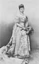 1893 (25 January) Princess Margaret of Prussia wearing her wedding dress (Royal Collection) From xmugix.exblog.jp:20711244: