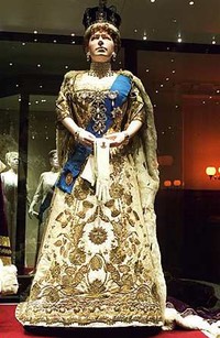 Queen Mary's coronation gown Posted on the Alexander Palace Time Machine Discussion Forum by boffer on 7 March 2006